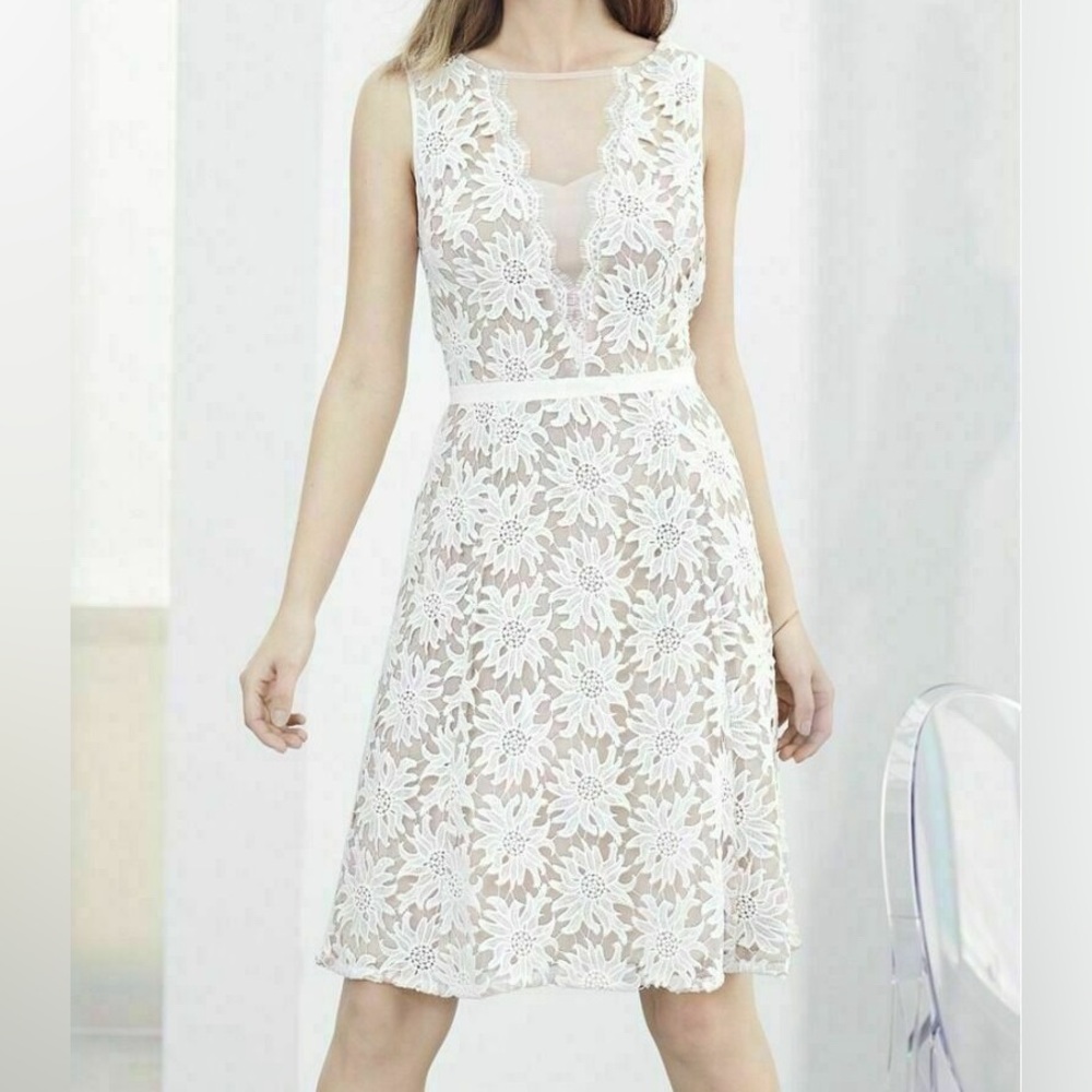 Adrianna Papell White fit and flare lace dress size 6P